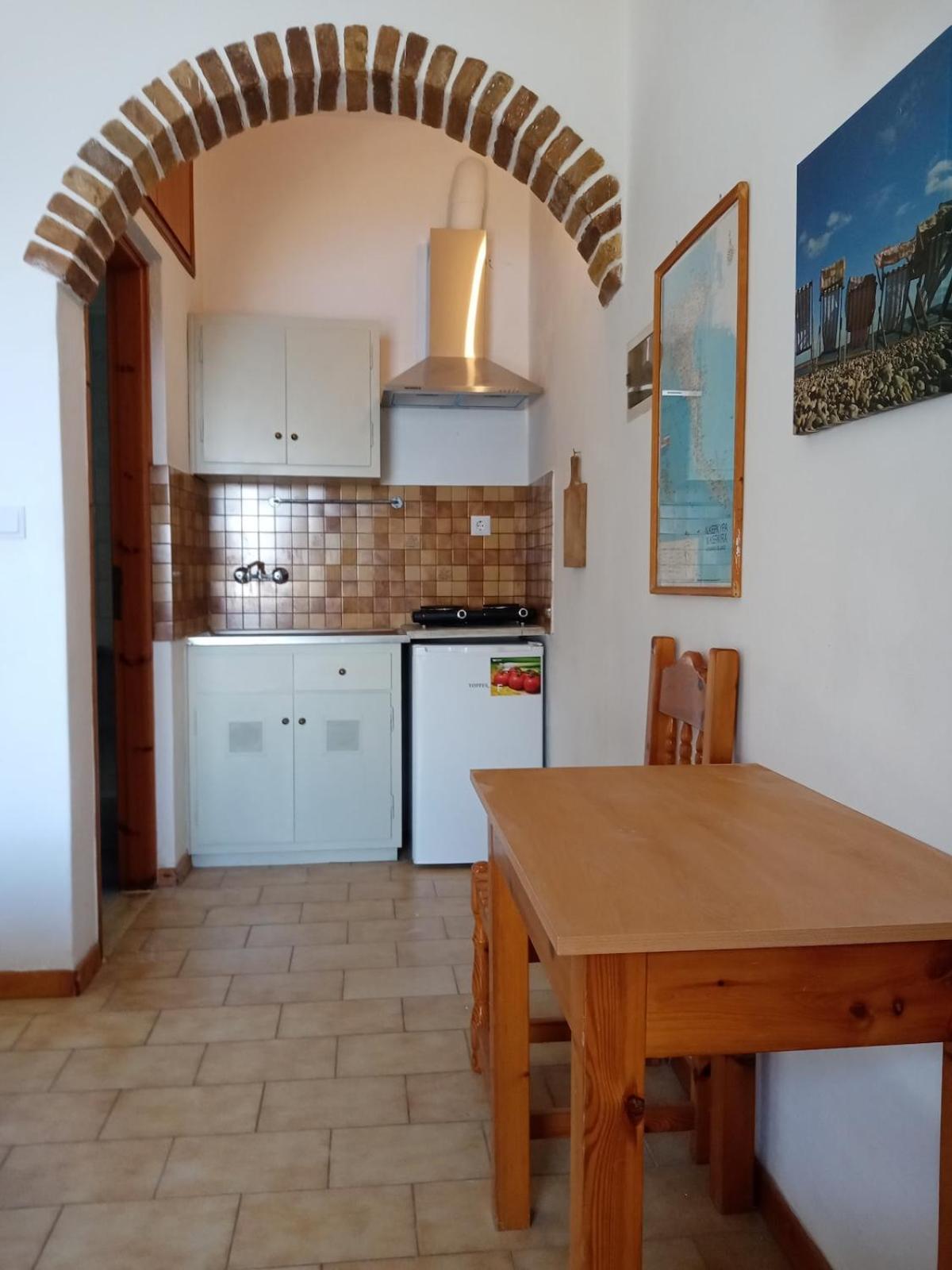 Villa Fourtuna Apartment Agios Ioannis Peristeron  Exterior photo