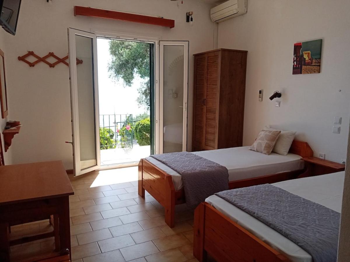 Villa Fourtuna Apartment Agios Ioannis Peristeron  Exterior photo
